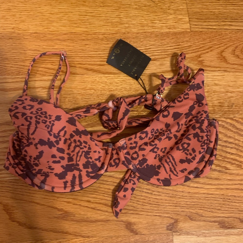 NWT SkatiexSalty Utica Print Top